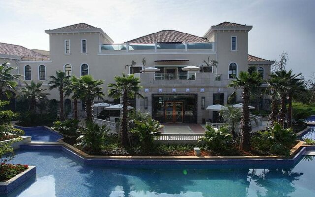 Days Hotel and Suites Zhaozhuang Xingyi Resort