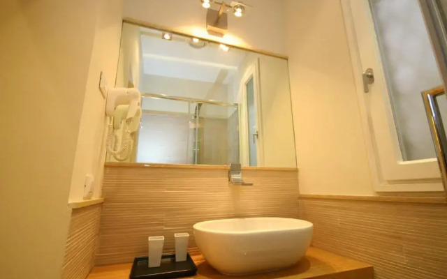 Campo dei Fiori modern apartment with terrace