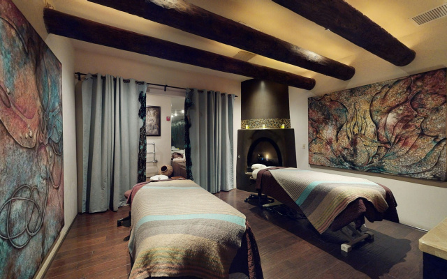 El Monte Sagrado Living Resort & Spa