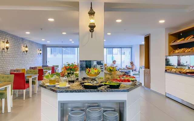Best Western Plus Khan Hotel