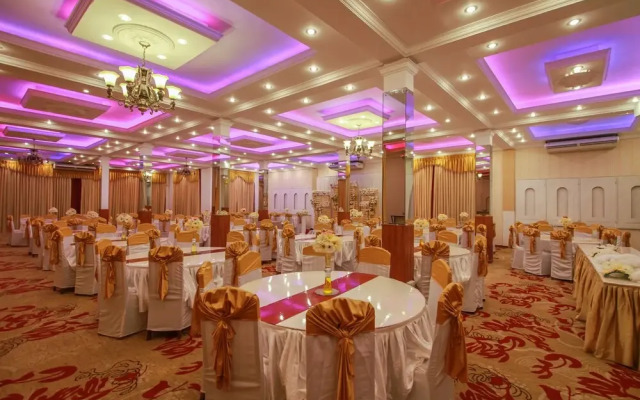 OYO 339 Chandiv Hotel