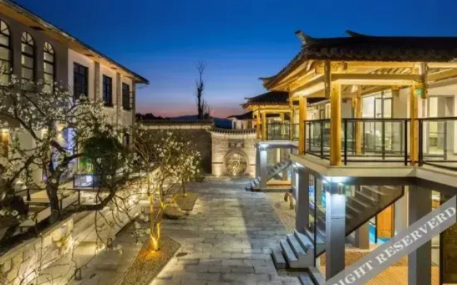 Tengchong and Shunhai Yan College Inn