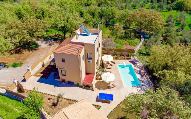 Modern Villa in Crete with Pool And Hammock