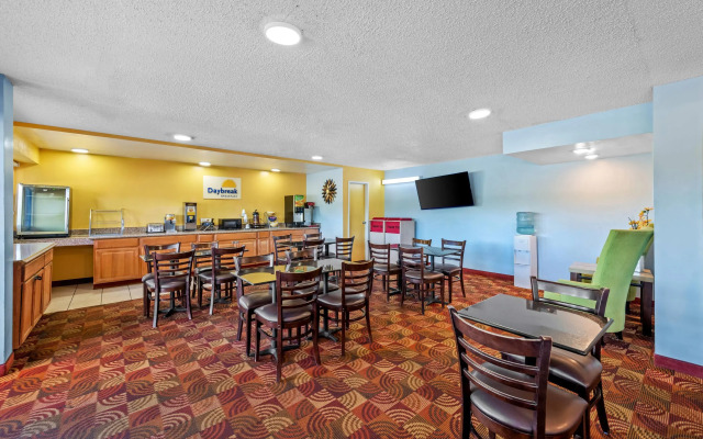 Days Inn by Wyndham Independence