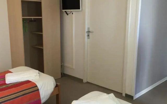 Bella Vista Guest Center Pays Basque