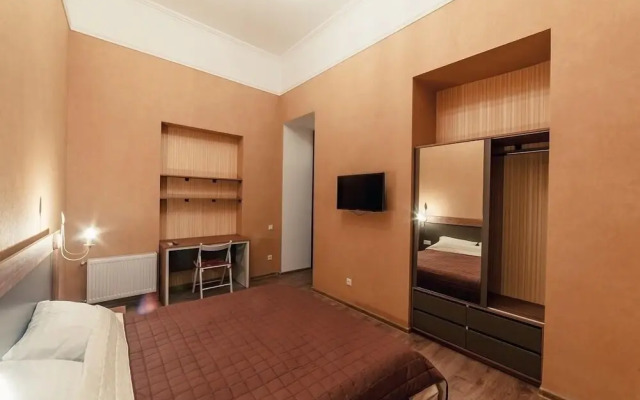 LeonRooms Sobornaya sq. 2-4