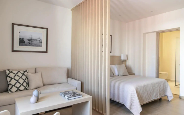 Gallery Suites & Residences, Piraeus