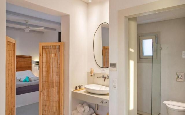 Paros Comfy Suites