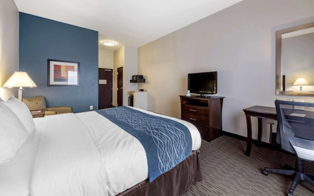 Comfort Inn & Suites Oklahoma City West - I-40