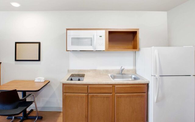 WoodSpring Suites Lake Charles