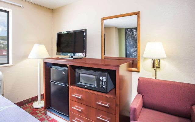 Super 8 Harrisonburg