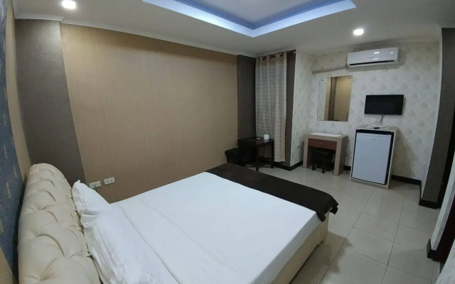 OYO 700 Pj Inn Hotel