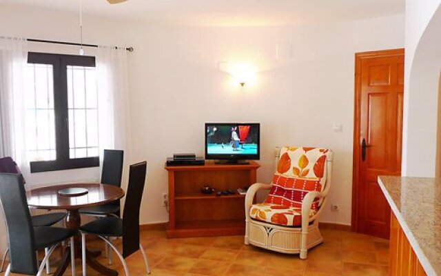 House Ruisenor Falcone