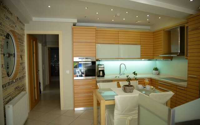 Bright Luxury apt Near Beach and City Center