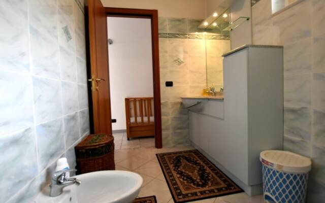 Belvilla by OYO Flat With Terrace Near the Lake