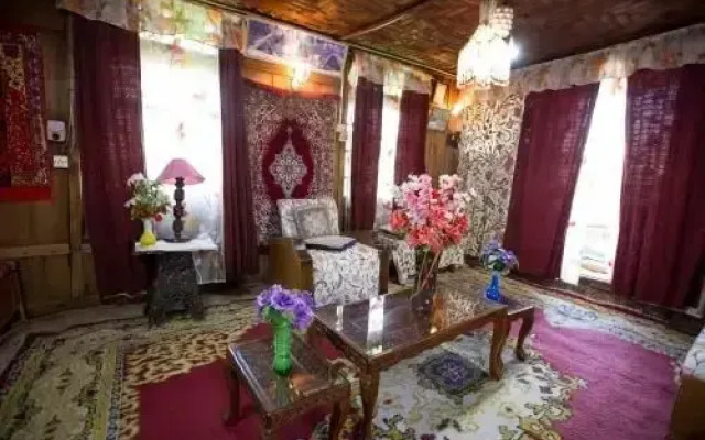 Persian Group of Houseboats