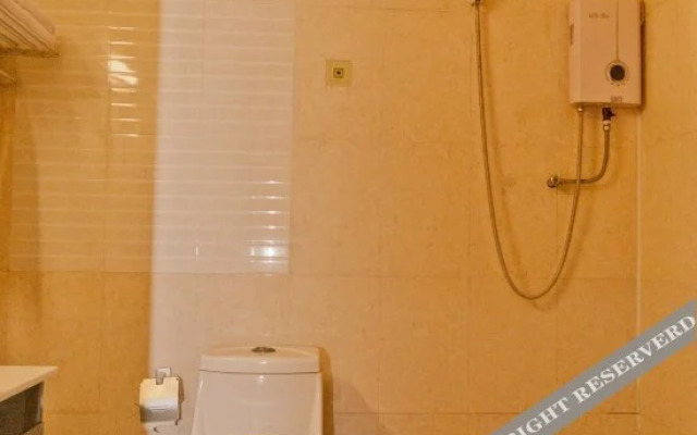 Xinyi Business Hotel