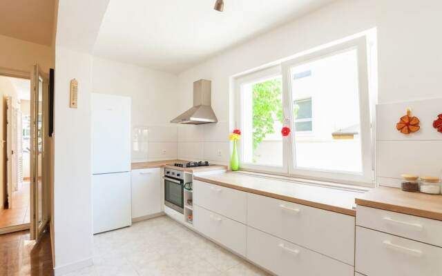 Cozy Coastal Retreat in Zadar