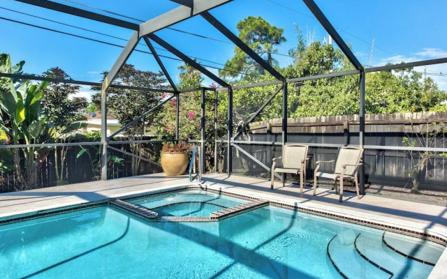 Milano Vacation Rental: Newly Renovated 3-BR Home with Private Pool, Hot Tub, and Pet-Friendly Front Yard. Minutes from Vanderbilt Beach