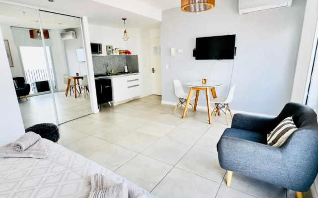 Studio Pont Bleu by medranosuits