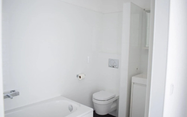Holiday Home in Zeewolde With Jetty Next to Golf Course