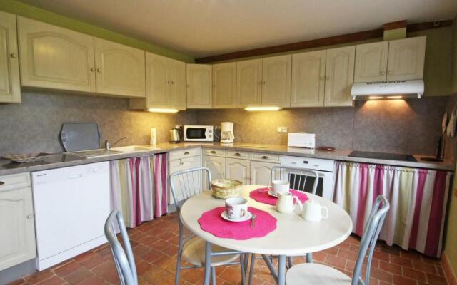 Gîte Crouttes, 4 pièces, 6 personnes - FR-1-497-19