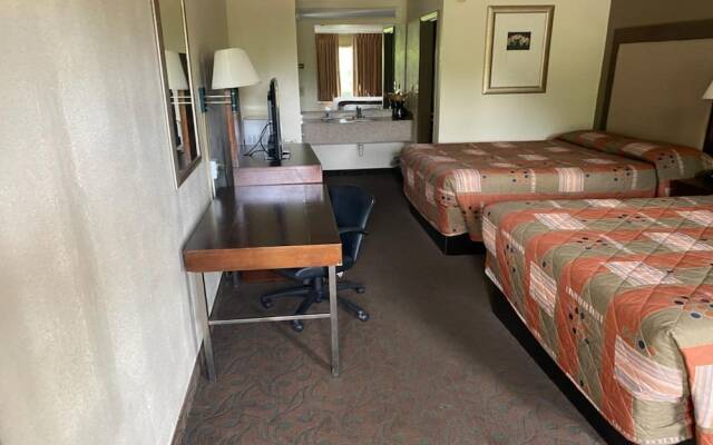 OYO Hotel McCormick Hwy 378, SC