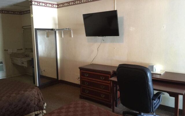 Deluxe Inn - Statesboro