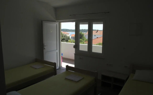 Novalja Inn 2