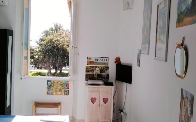 Studio In Cannes With Wonderful City View And Wifi 200 M From The Beach