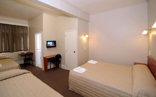 Kiwi International Hotel