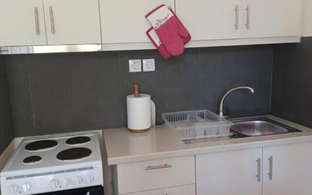 Nikiana's View, 3 Bedroom Luxury Apartment