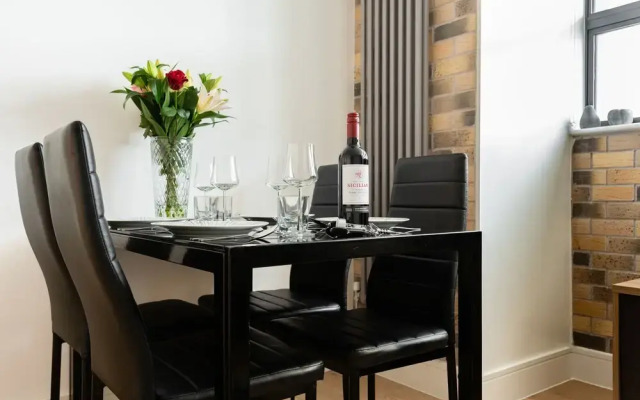 Platinum Apartment in Central Camden 9984