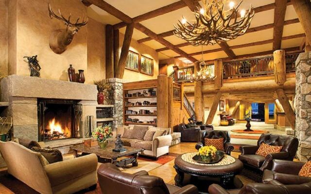Elkhorn Lodge