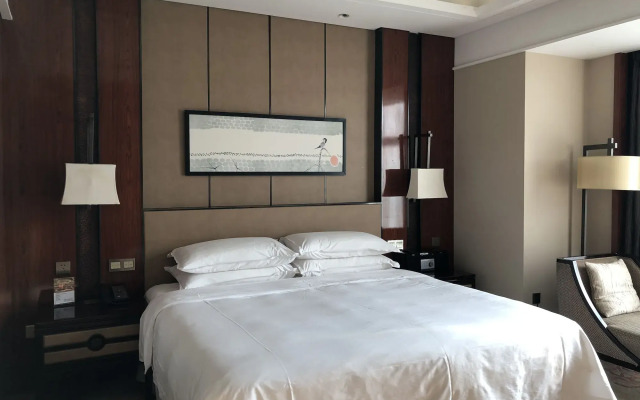 Sheraton Langfang Chaobai River Hotel