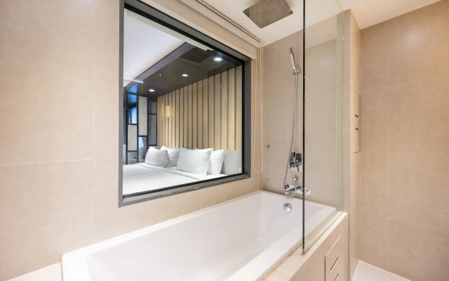 Loft Bangkok Hotel