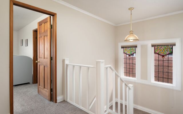 Seattle Vacation Home: The Tuscan Villa