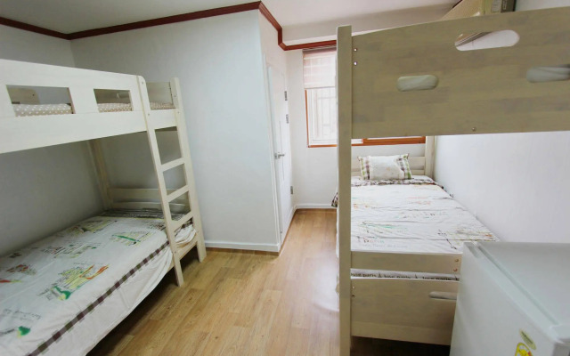 Seoul Tower Family Guesthouse