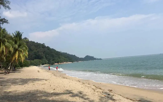 Teluk Batik Holiday Apartment