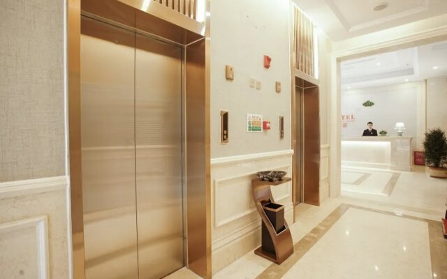 Vienna 3 Best Hotel (Chongqing Wansheng Hongen Fortune Plaza)