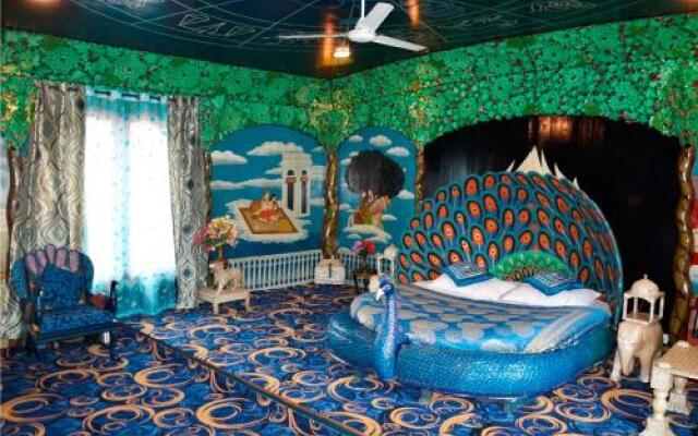 Houseboat 1002 Nights