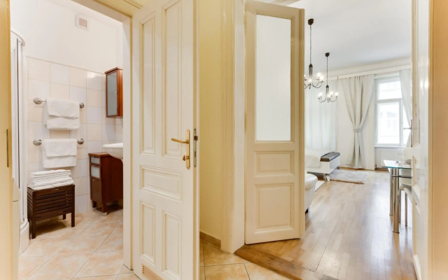 Diamond Riverside Apartment in the Heart of Prague