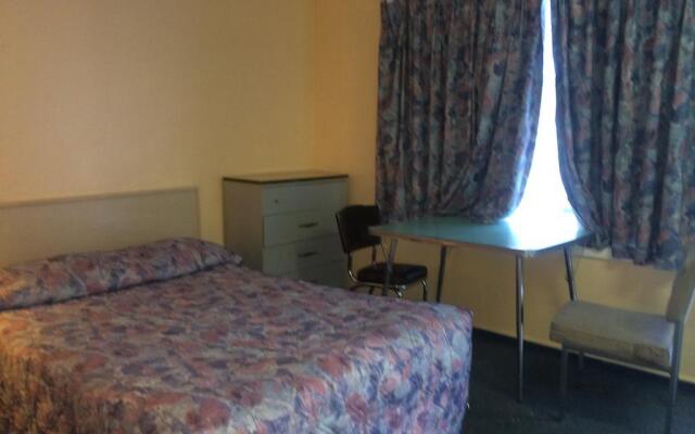 Road Runner Motel