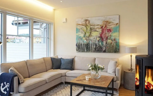 4 Star Holiday Home in Hamburgsund-by Traum