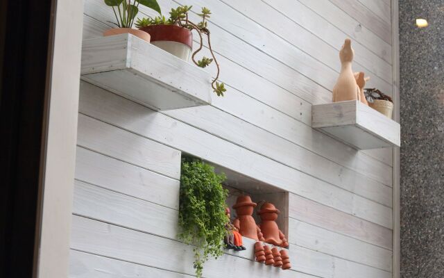 Holland Windmill B & B