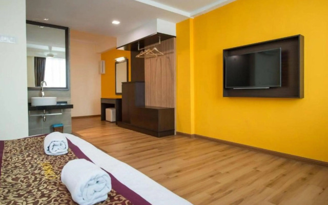 OYO 89432 Hotel Super Cowboy