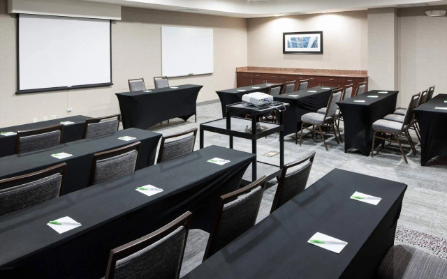 Courtyard by Marriott Miami at Dolphin Mall