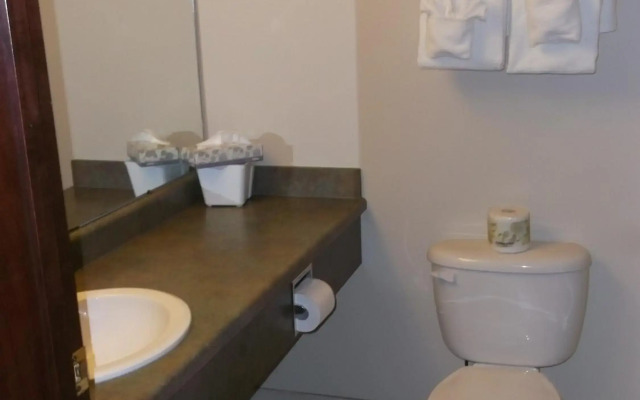 Foxwood Inn & Suites