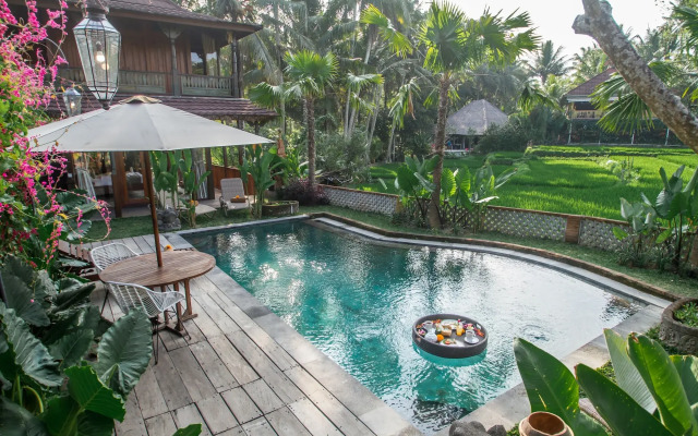 Gusde Tranquil Villas by EPS