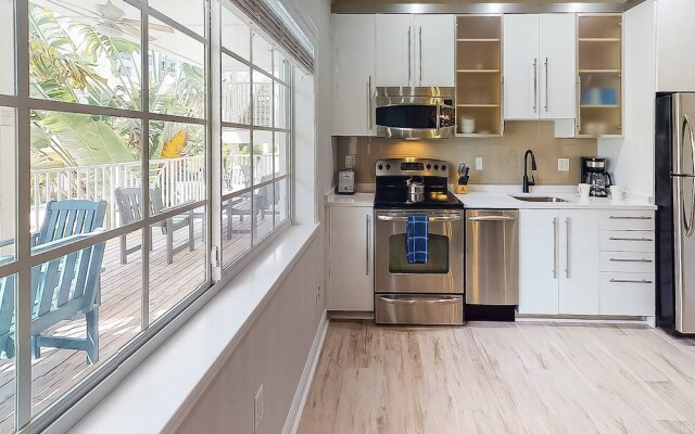 Beach Club Modern Condo C Bldg